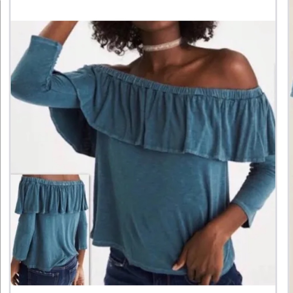 American Eagle Off the Shoulder Top